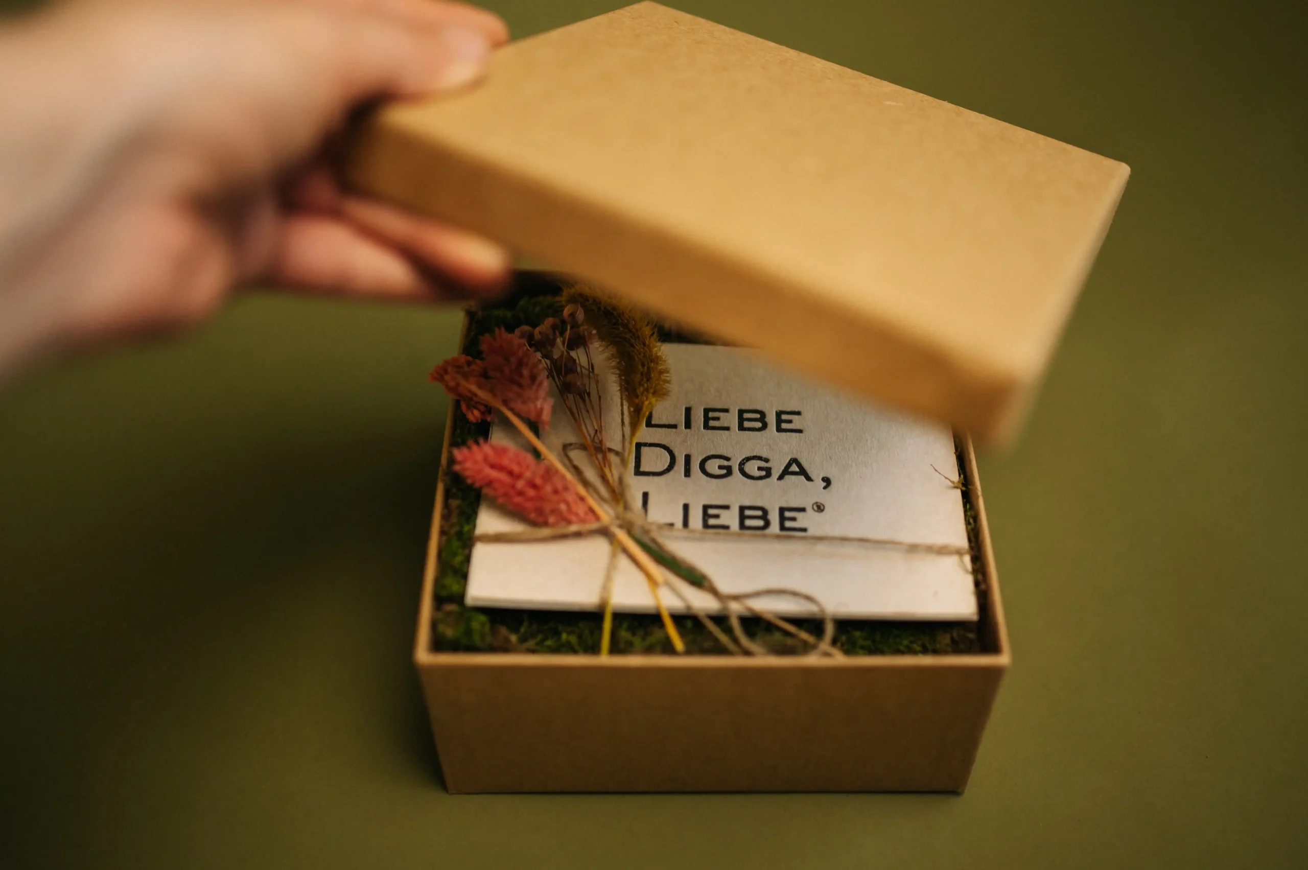 Edle Hochzeitsbücher. Persönlich und hochwertig gestaltet. Hochzeitsfotograf Brandenburg Potsdam Berlin - Herzklopfreportagen